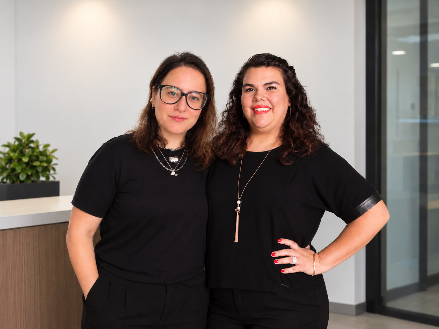 Equipo de Quantum Consultor Comercial en sus oficinas